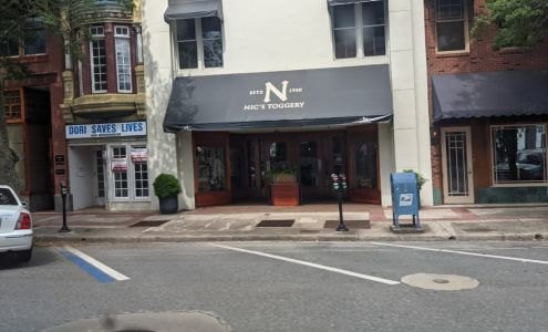 Nic's Toggery business photo